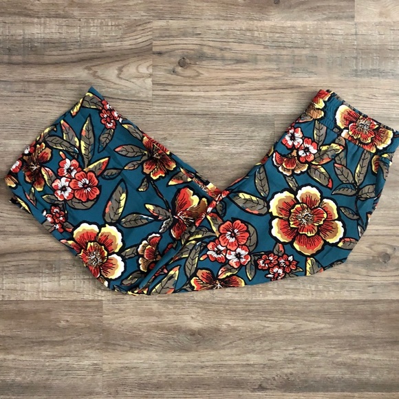 LOFT Pants - HP 🎉 LOFT Floral Pants